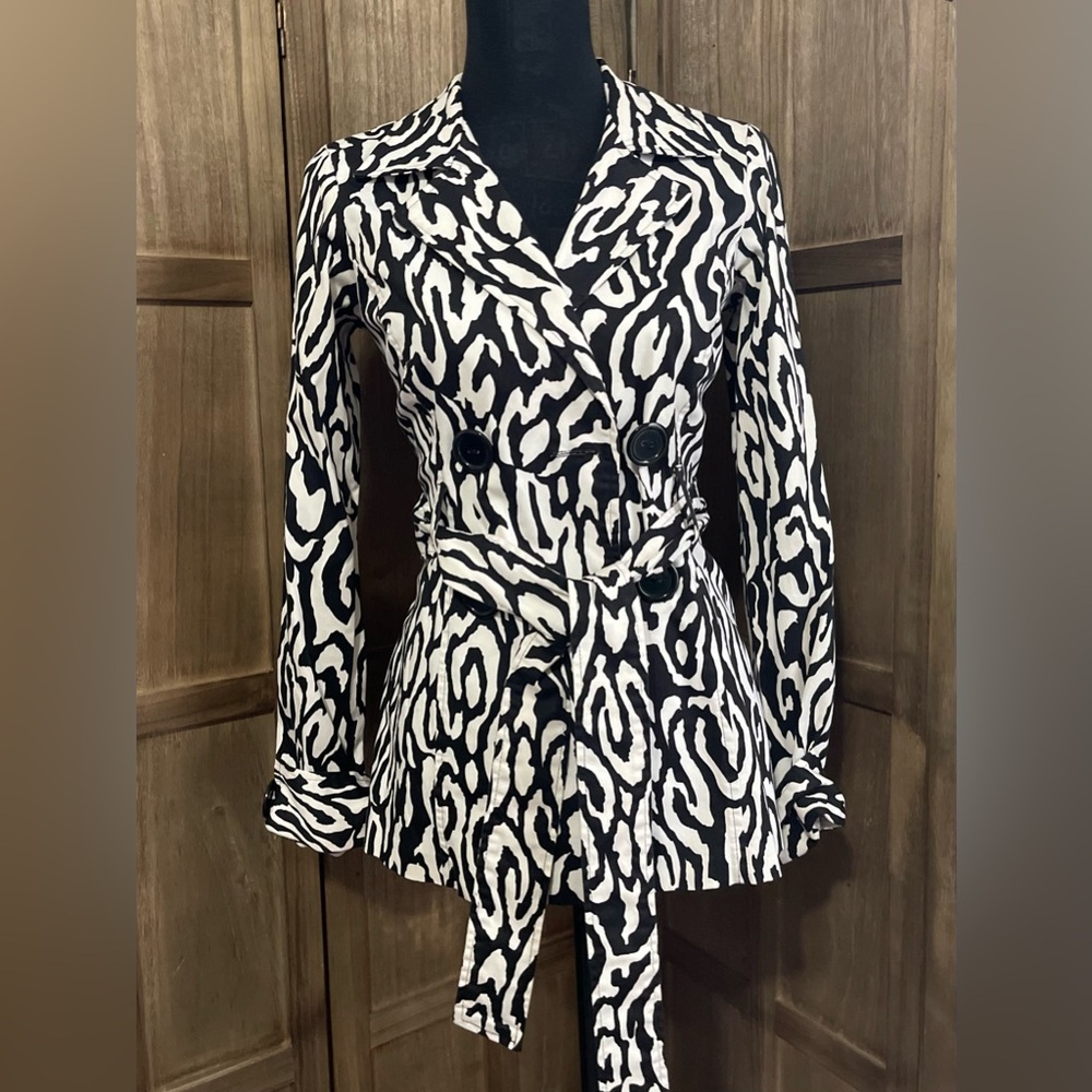 Wrapper Women’s Chic Zebra Print Women's Jacket with Belt.